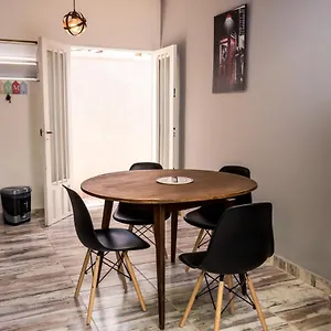 https://huarpes-apart-mendoza.hotelsmendoza.com