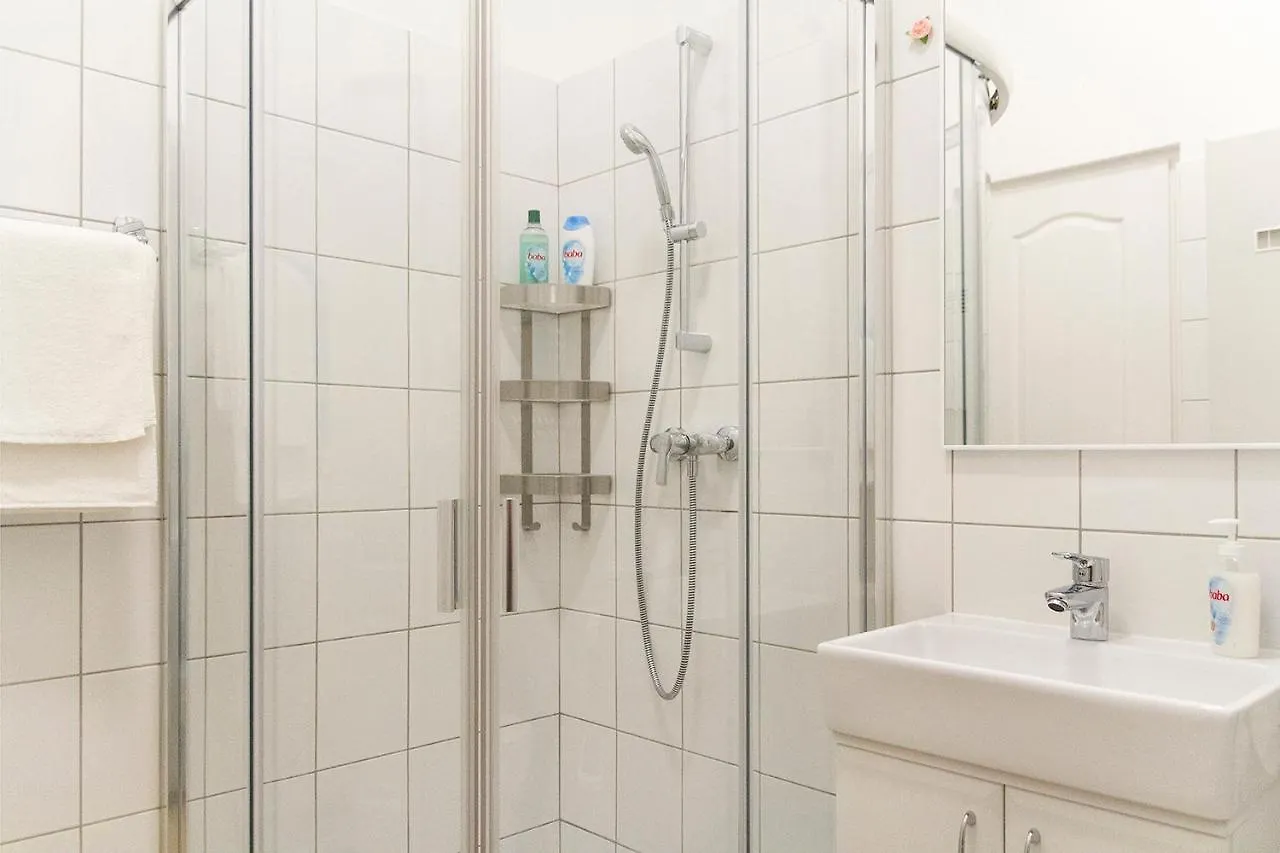 Authentic Akacfa Apartment Budapest Ungarn